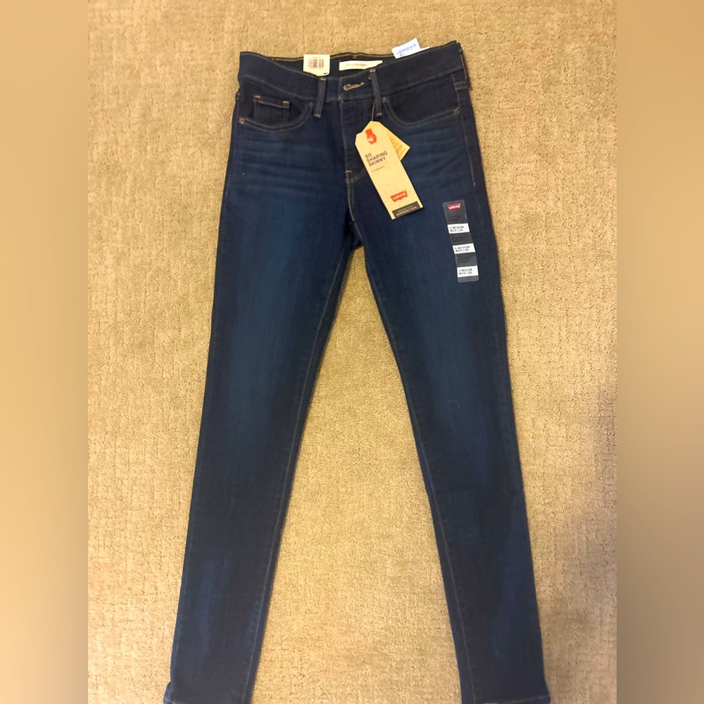 Levi’s 311 Shaping Skinny NWT